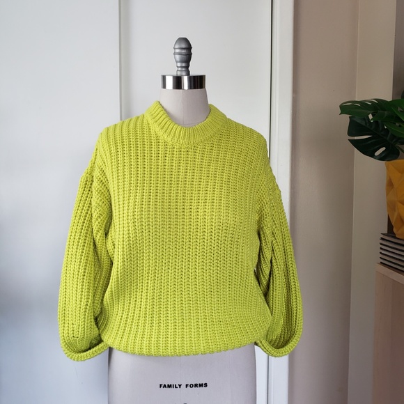 Chic Lime Knit Sweater Size Medium NEW! - Picture 6 of 11